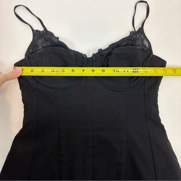 WeWoreWhat Lace Peplum Corset Mini Dress in Black Size 8 - Picture 11 of 14